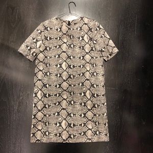 Zara short sleeve snake print short dress